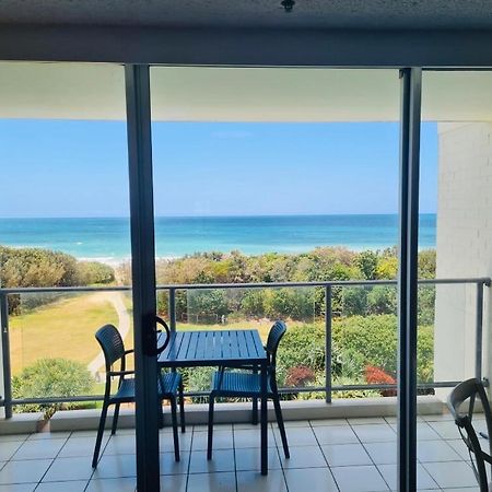 Ocean Bliss - Top Floor Beachfront Studio With Amazing Views ! Marcoola Exteriér fotografie