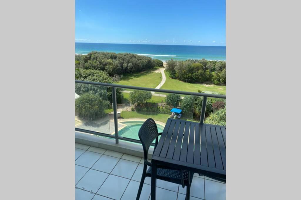 Ocean Bliss - Top Floor Beachfront Studio With Amazing Views ! Marcoola Exteriér fotografie